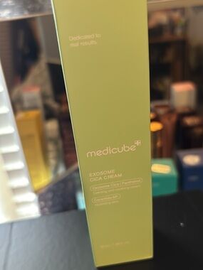 Medicube Exosome Cica Cream – Calming Green Moisturizer